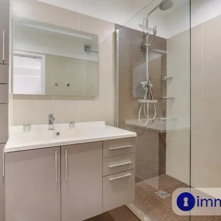 Apartment Air-conditioned Near Liberation District Nice